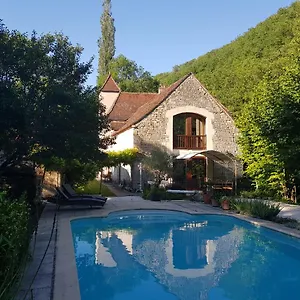 Le Moulin De Jules Et Akasha , Murat France