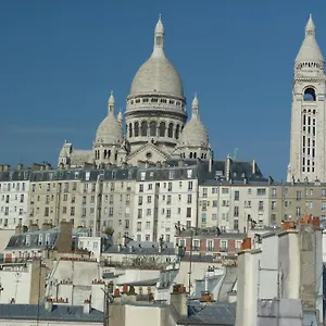 Montmartre 3*, Paris France