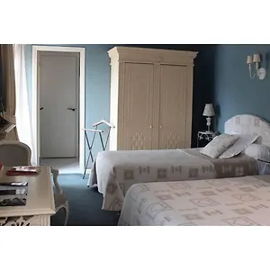 Hotel La Poularde, Montrond-les-Bains